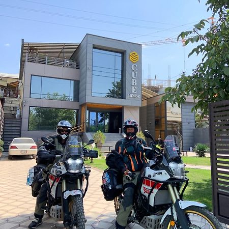 Hotel Cube House Osh Exterior foto