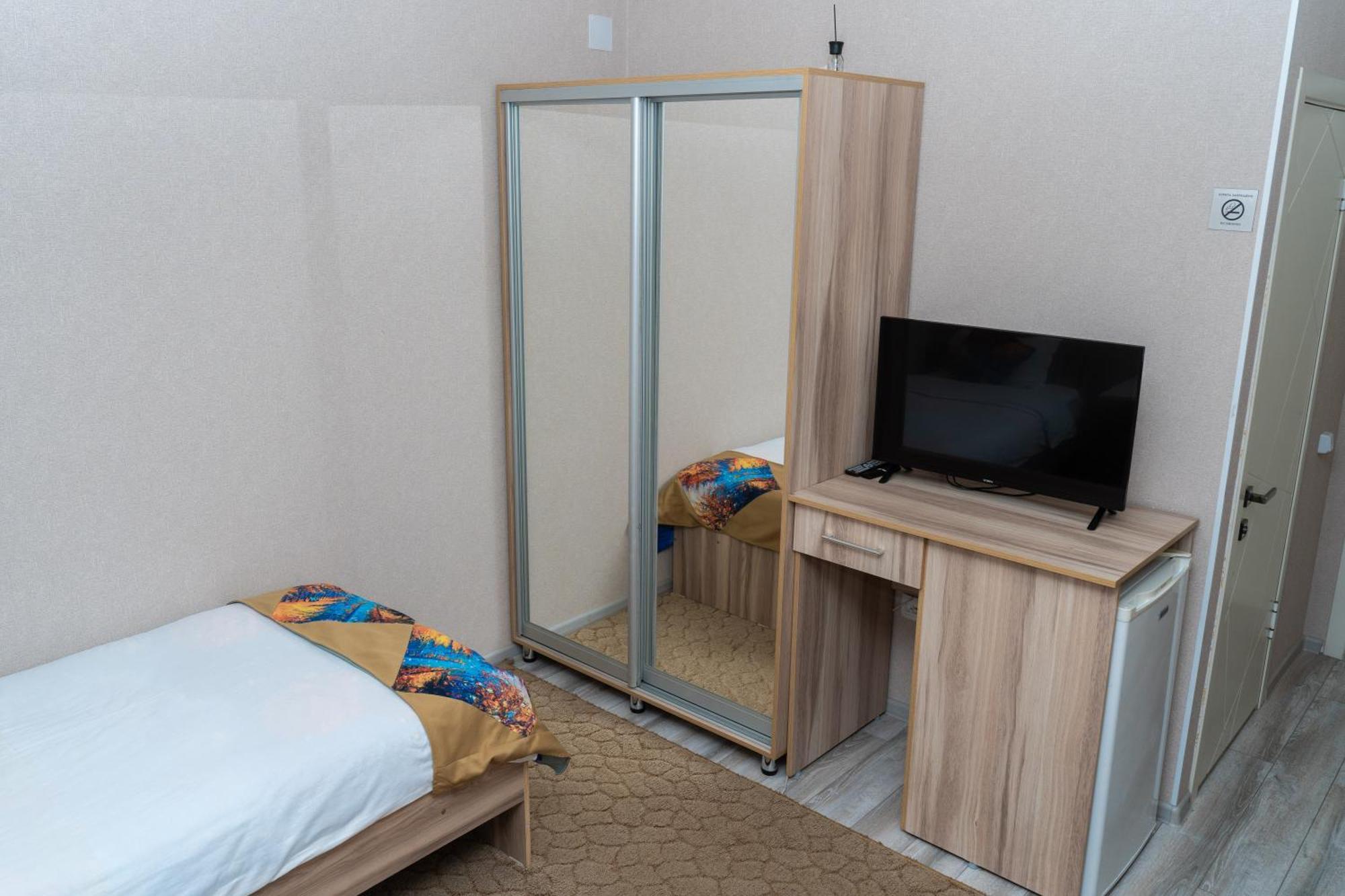 Hotel Cube House Osh Exterior foto