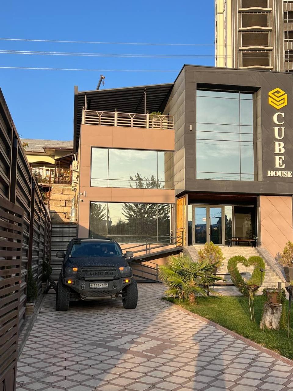 Hotel Cube House Osh Exterior foto